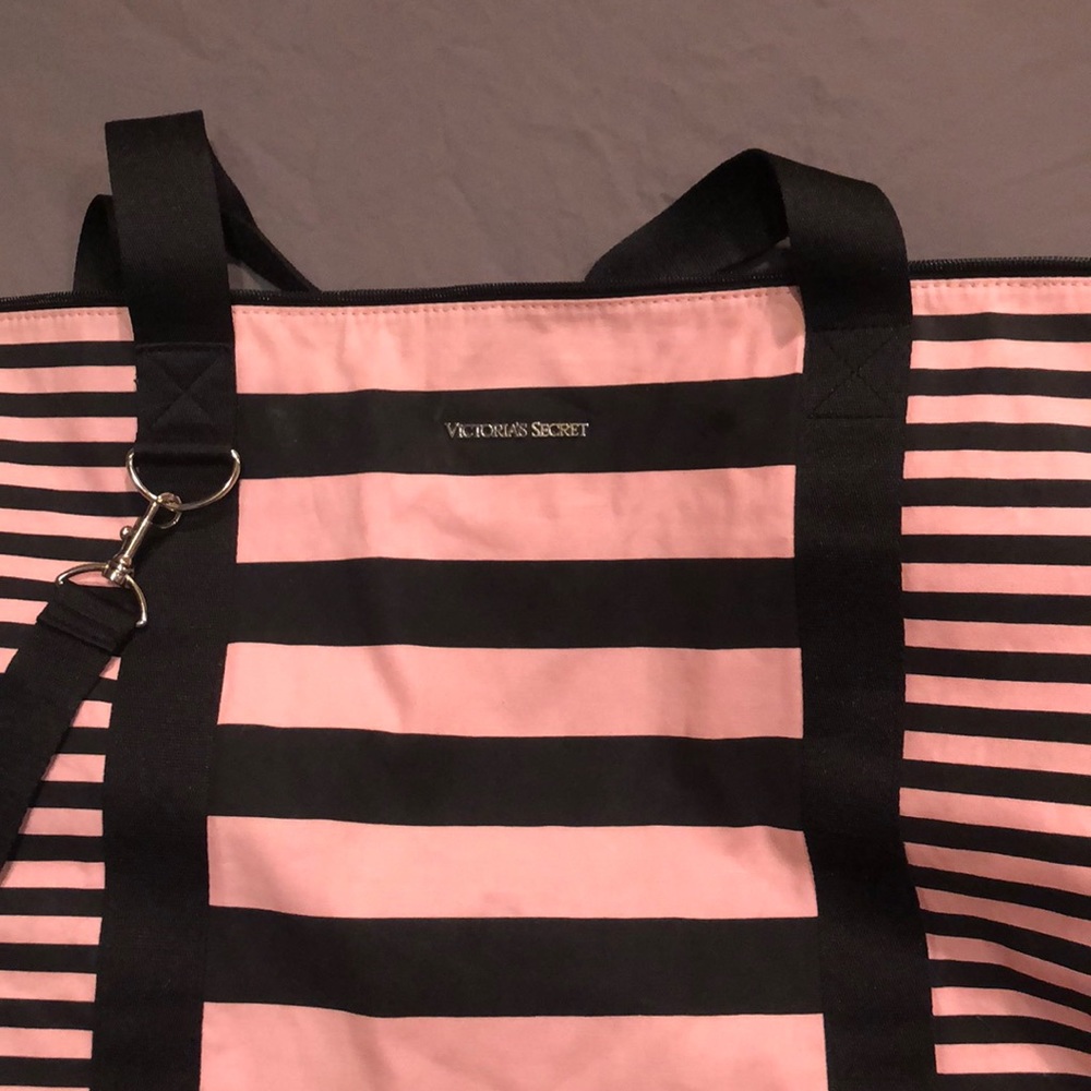 Large travel bag